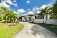 Fort Myers Bungalow - 12 Miles to the Beach!