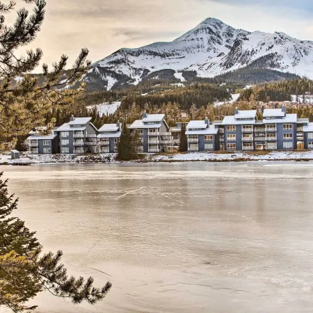 Cozy Big Sky Studio ~ 1 Mile to Mtn Village!