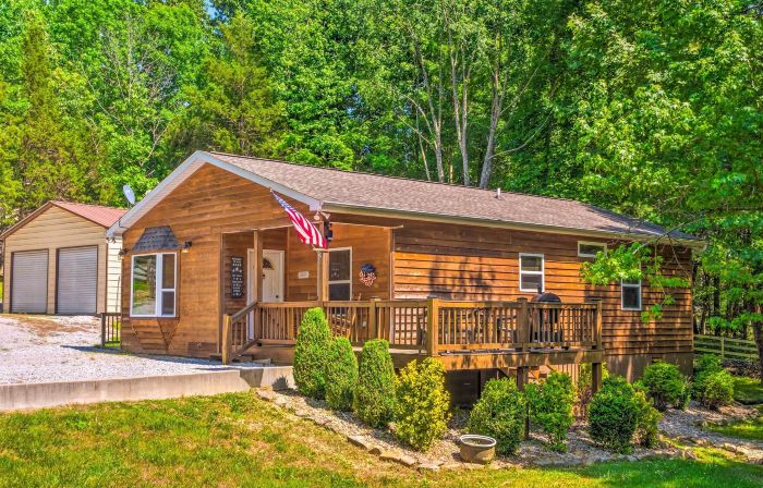 Country Cottage < 3 Mi to Dale Hollow Lake!