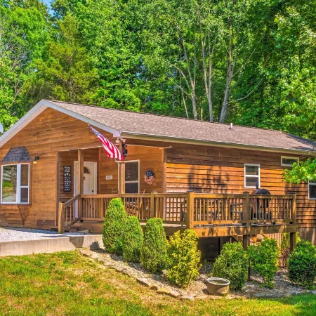 Country Cottage < 3 Mi to Dale Hollow Lake!