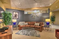 Idyllic Dtwn Anchorage Condo w/ Fireplace! - Condos