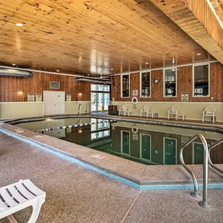 Cozy Bartlett Condo 1 Mi to Attitash Ski Resort!