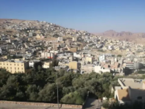 Petra Crystal 酒店