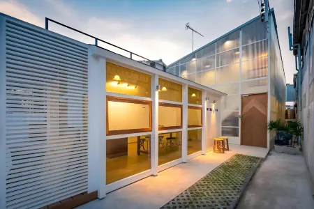L42 Hostel Suvarnabhumi Airport