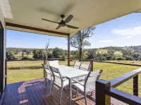 Valley Cabins by the Creek Hotels in Imbil
