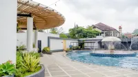 Hotel & Wisma Bintang Jadayat - Pools