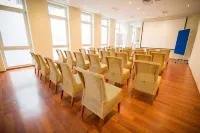 Hotel Neutor Express - 3-Star