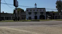 Mount Vernon Inn Hotels in Sumter