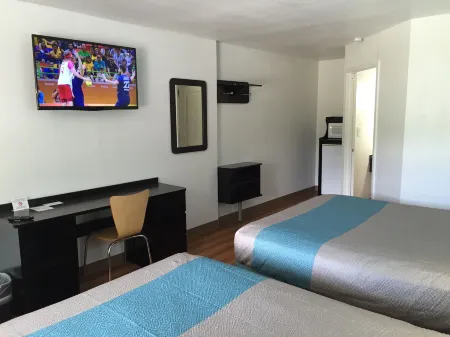 Motel 6 Prairie du Chien, WI Отели в г. Бриджпорт