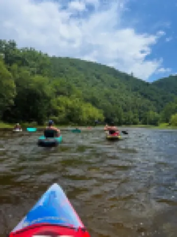 Modern + Private + Biking Paradise. No Stairs, Monday Lick & Gbr River Trail