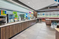 Tru by Hilton Kansas City Airport - breakfast