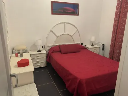 HOUSE WITH SWIMMING POOL IN CATALONIA Отели в г. Pallars Jussa