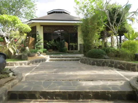 Cintai - Coritos Garden Hotel