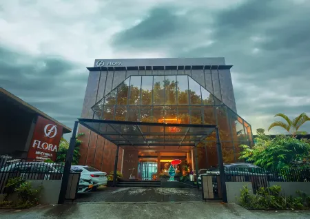 Flora Misty Falls Athirappilly