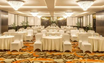 Lemon Tree Premier City Center Pune