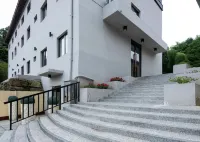 Minzu Hotel Hotel in zona Dexing Waterfall