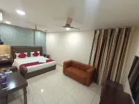 New Akshay Grand - parcheggio