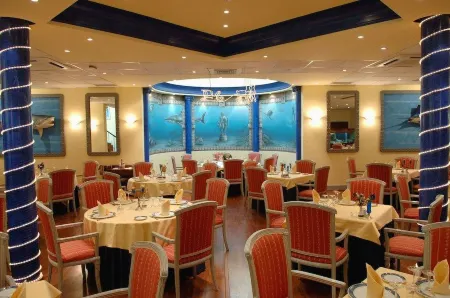 Hotel Palacio del Mar Отели рядом с достопримечательностью «Camping Somo Parque Cantabria»