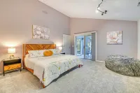 7 Mi to Skiing: Lake George Home w/ Large Patio - Balkon