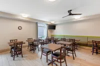 Quality Inn & Suites - breakfast