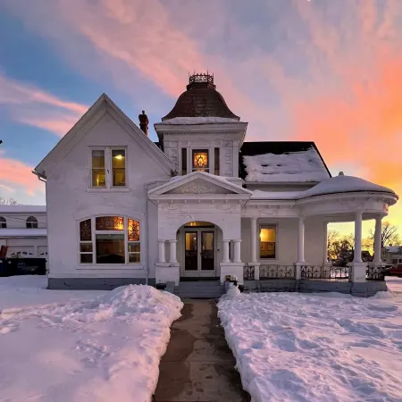 Charming Mt Pleasant Home in Historic Dtwn!