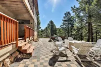 Wooded Patio Oasis! Group Getaway in Flagstaff - شرفة