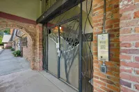 1st Floor Condo outdoor pool