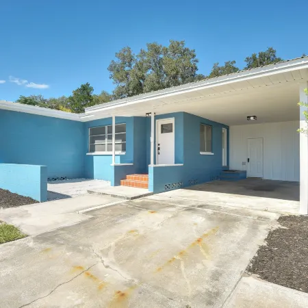 Vibrant DeLand House Near Stetson University!