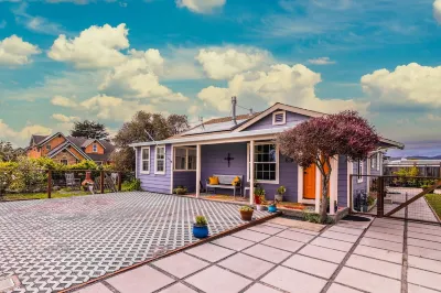 Beach Cottage Near the Coastal Trail and the Ritz Venice Beach附近的飯店