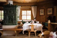 Mirabell Dolomites Hotel - พร้อมอาหารเช้า