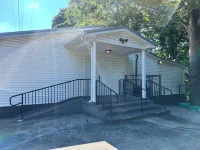 Spacious 3 bedroom apartment 3 miles from Wolf Creek Dam. Pet friendly!