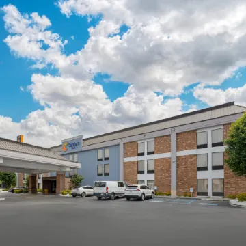 Comfort Inn Downtown Отели рядом с достопримечательностью «Уолнат-стрит мост»