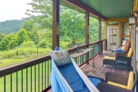 Wraparound Porch w/ Views: Blue Ridge Mtn Gem! - Homestays