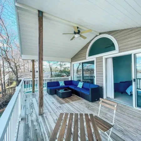 4-BR Lakefront Home with Amazing Views