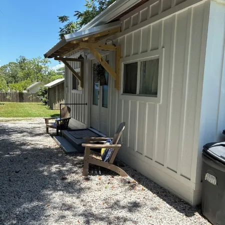 Convenient Cozy Fairhope Guest Cottage