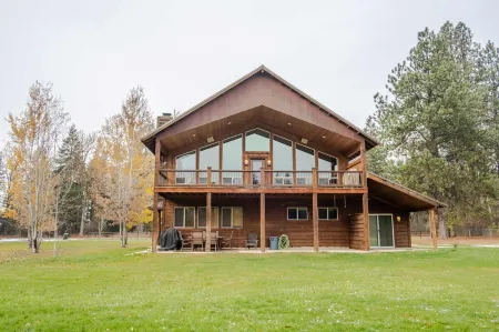 Flathead River Retreat For 15!