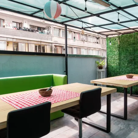 Hostel La Moneda Отели рядом с достопримечательностью «Культурный центр Эстасьон-Мапочо»
