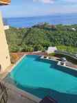 Unbelievable 3br Penthouse with amazing ocean views & private Rooftop patio