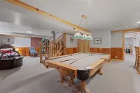 Rent the Snowberry Inn-Large kitchen & Gathering room Ensuite bath in all rooms