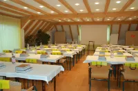 Hotel Adria فنادق في Schenna