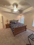 Spacious 4-bedroom house with WiFi, AC in welcoming Clovis