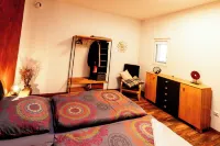 Spacious apartment / loft with covered parking space Hotels in Bad Berneck im Fichtelgebirge