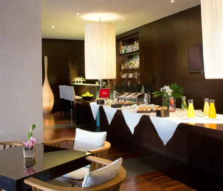 Starhotels Excelsior Отели рядом с достопримечательностью «Museo Lamborghini»