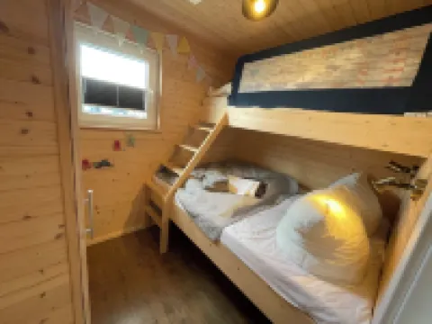 Houseboat Walfisch for 5 pers, with roof terrace in Schleswig