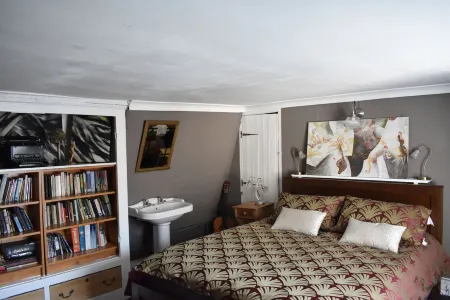 Stunning 18th Century 5 Bed House Old-Town Hastings