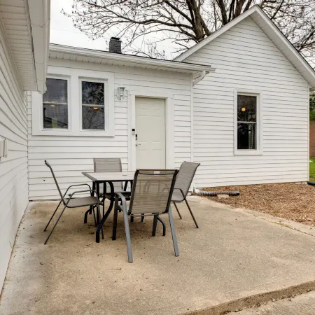 Modern Family Home in Mason w/ Backyard + Fire Pit