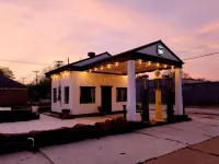 Miami Marathon Oil Station