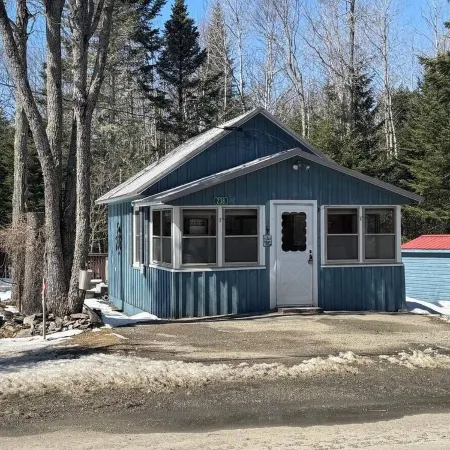 Loon Camp. Отели в г. Рейнджели