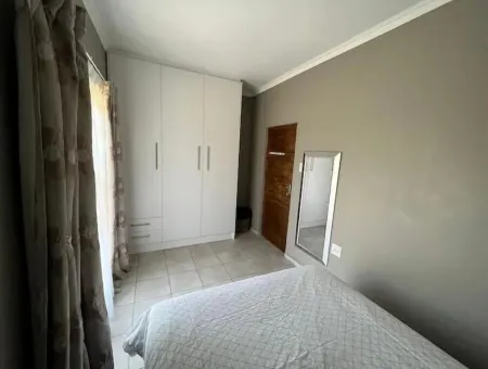 Qiloane Court Apartment Отели в г. Масеру