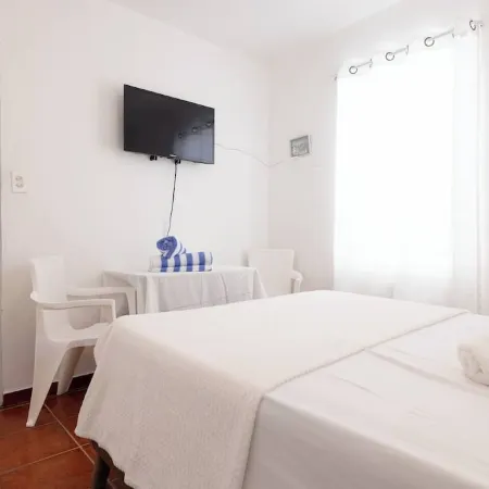 R&V Combate Beach House for 12 with Private Pool